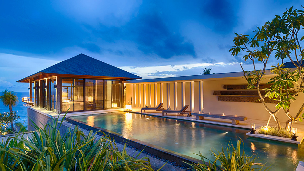 Sohamsa Estate - Villa Hamsa - Serene villa at night